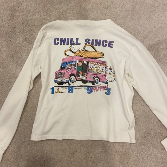 Brandy Melville Chill Since Long Sleeve Shirt - Picture 2 of 3